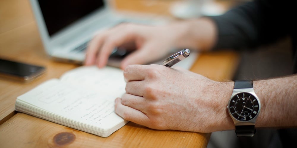 How to Write an Obituary That Is Creative and Memorable